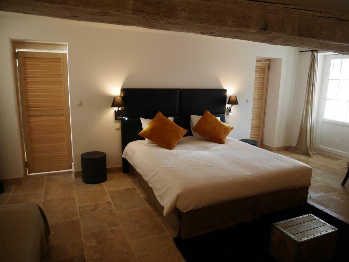 Mas Du Grand Bordes Bed and Breakfast Saint-Laurent-dʼAigouze Zewnętrze zdjęcie