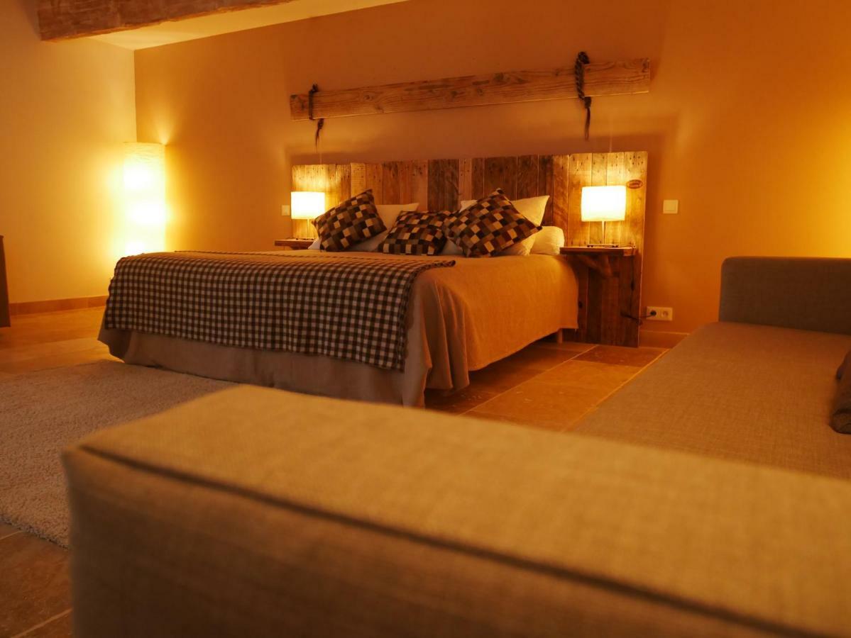 Mas Du Grand Bordes Bed and Breakfast Saint-Laurent-dʼAigouze Zewnętrze zdjęcie